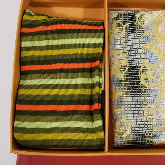 Robert Lewis Olive Bow Tie Hanky Socks Box 3 Set - Picture 3 of 7